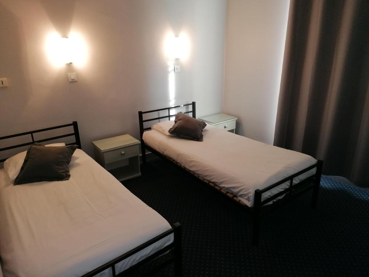Logis Hotel Saint Jacques Valence  Eksteriør billede